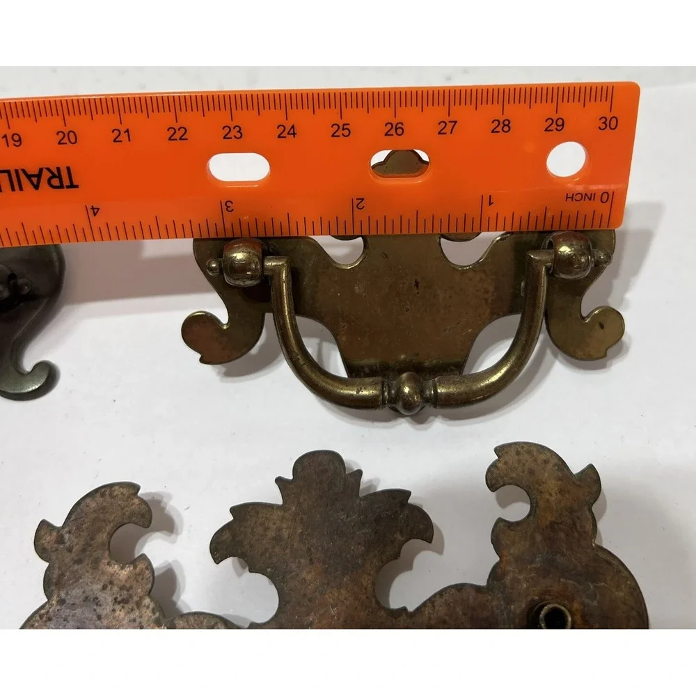 Gold Tone Brass Drawer Pulls Handles LOT Of 5 Mixed Sizes‎ & Styles